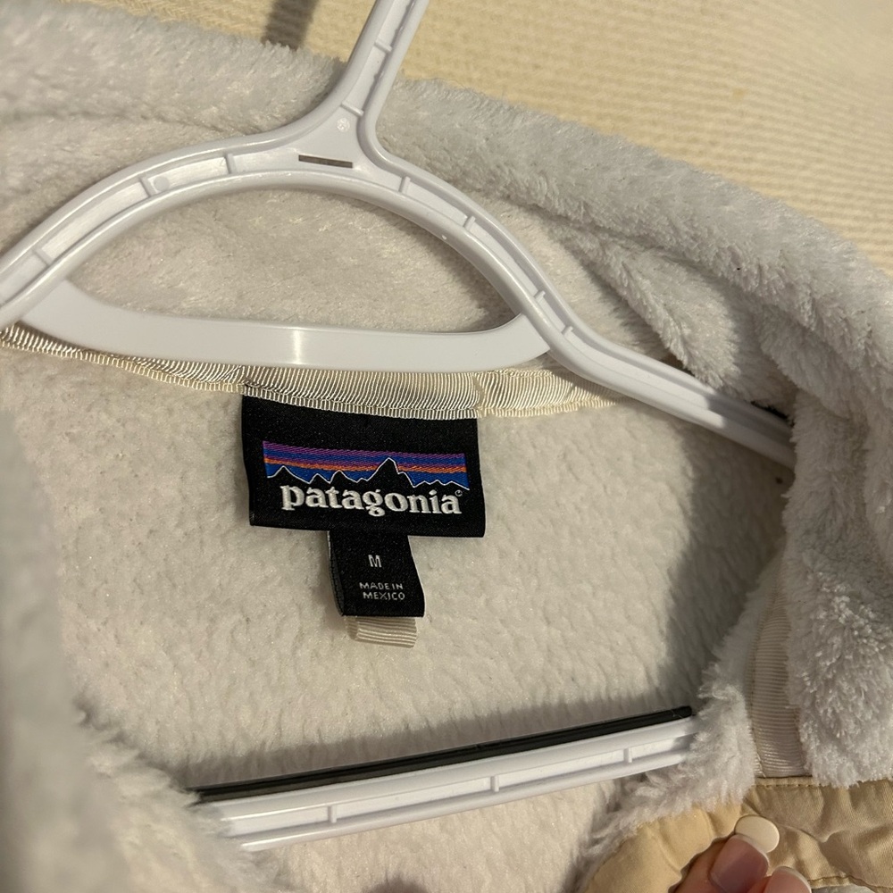 Patagonia Re-Tool Snap-T Off-White Fleece Jacket - Picture 3 of 3